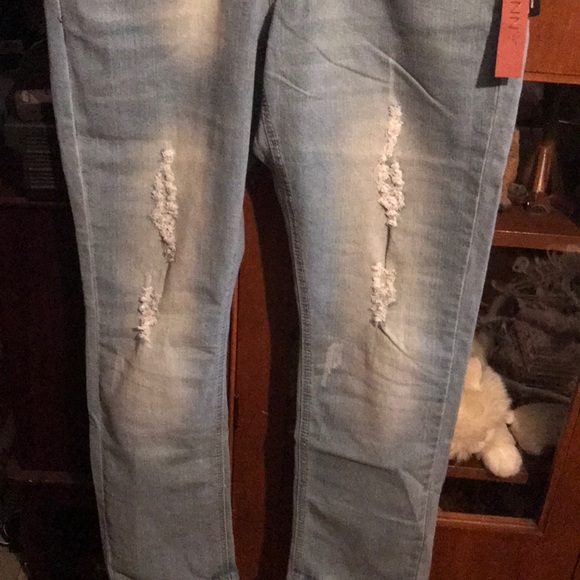 FINAL PRICE Distressed “maternity” skinny jeans - Picture 4 of 7